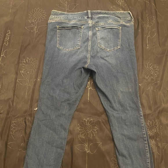Torrid distressed super soft jegging size 16 tall like new - Picture 2 of 3